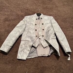 Elegant Silver Paisley Suit